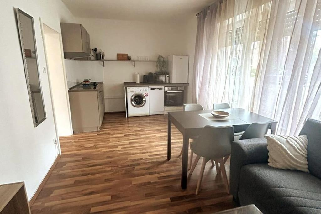 Stadtnahen Wohnung I Kueche I Эльде Экстерьер фото